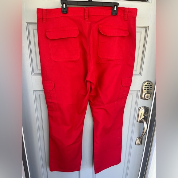 CHAMS  Men's Vibrant Red Cargo Pants, Men’s Size 40 - Picture 10 of 12